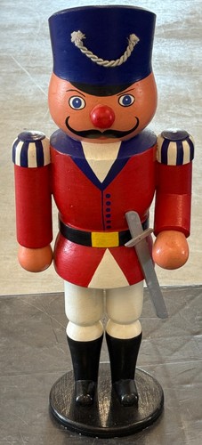 Sehr großer holz - großer, soldat