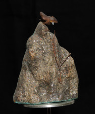 Stück Fels mit Raben aus