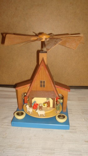 Alte pyramide seiffen - ,