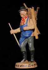 alte Masse Figur Holzsammler